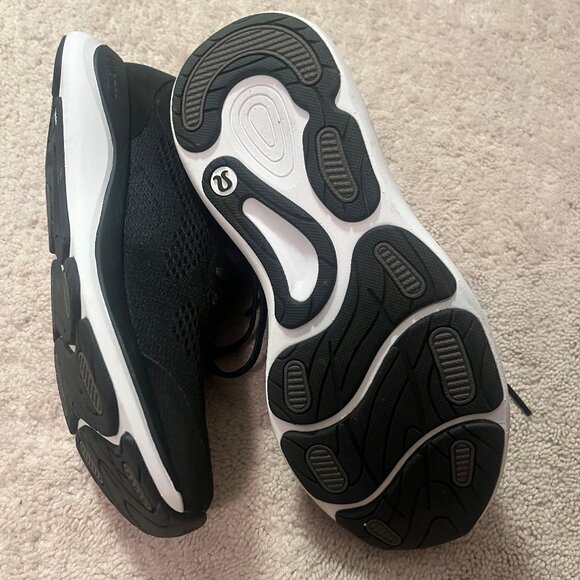 lululemon Chargefeel Mid Women's Workout Shoe - Picture 11 of 11